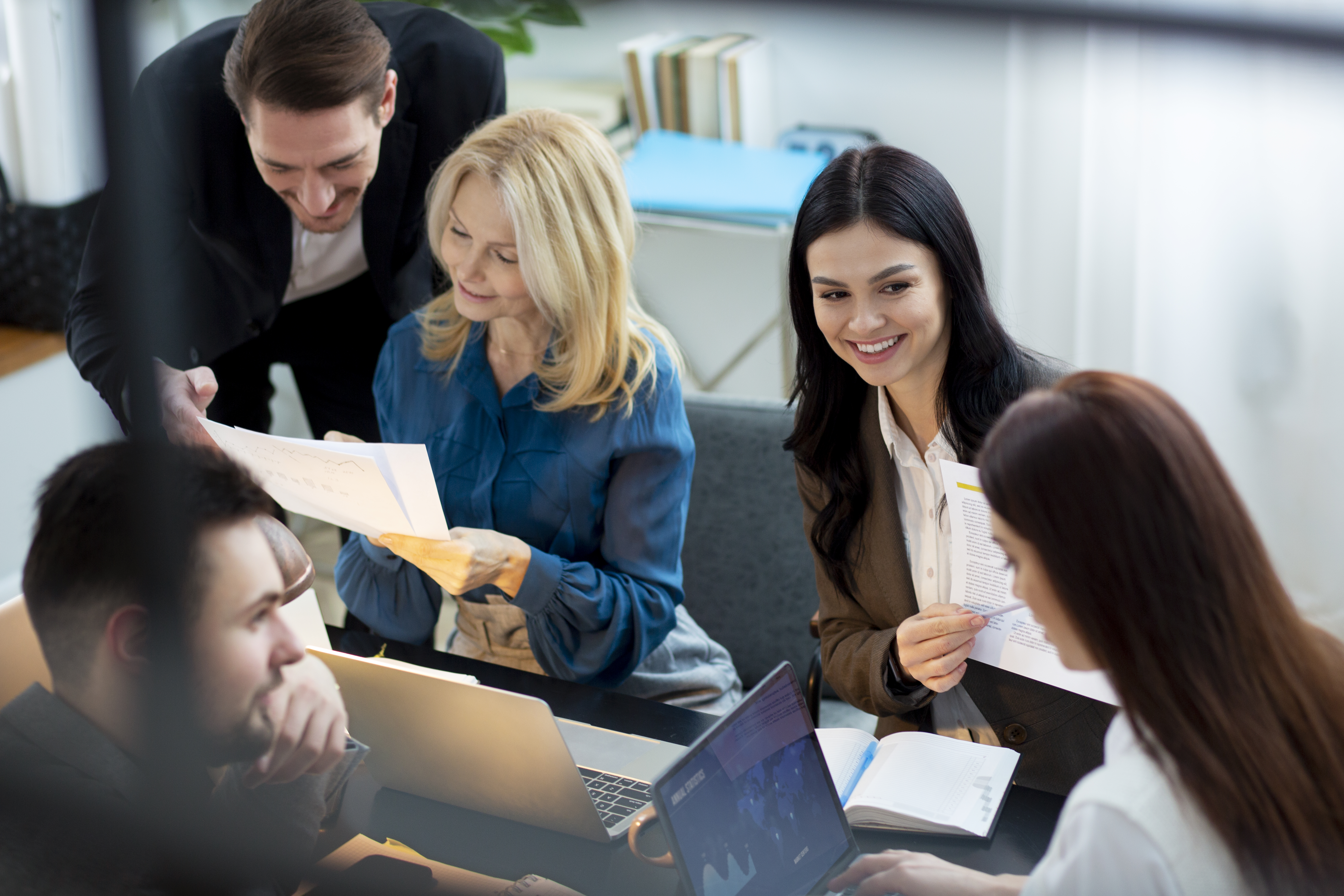 close-up-people-working-together