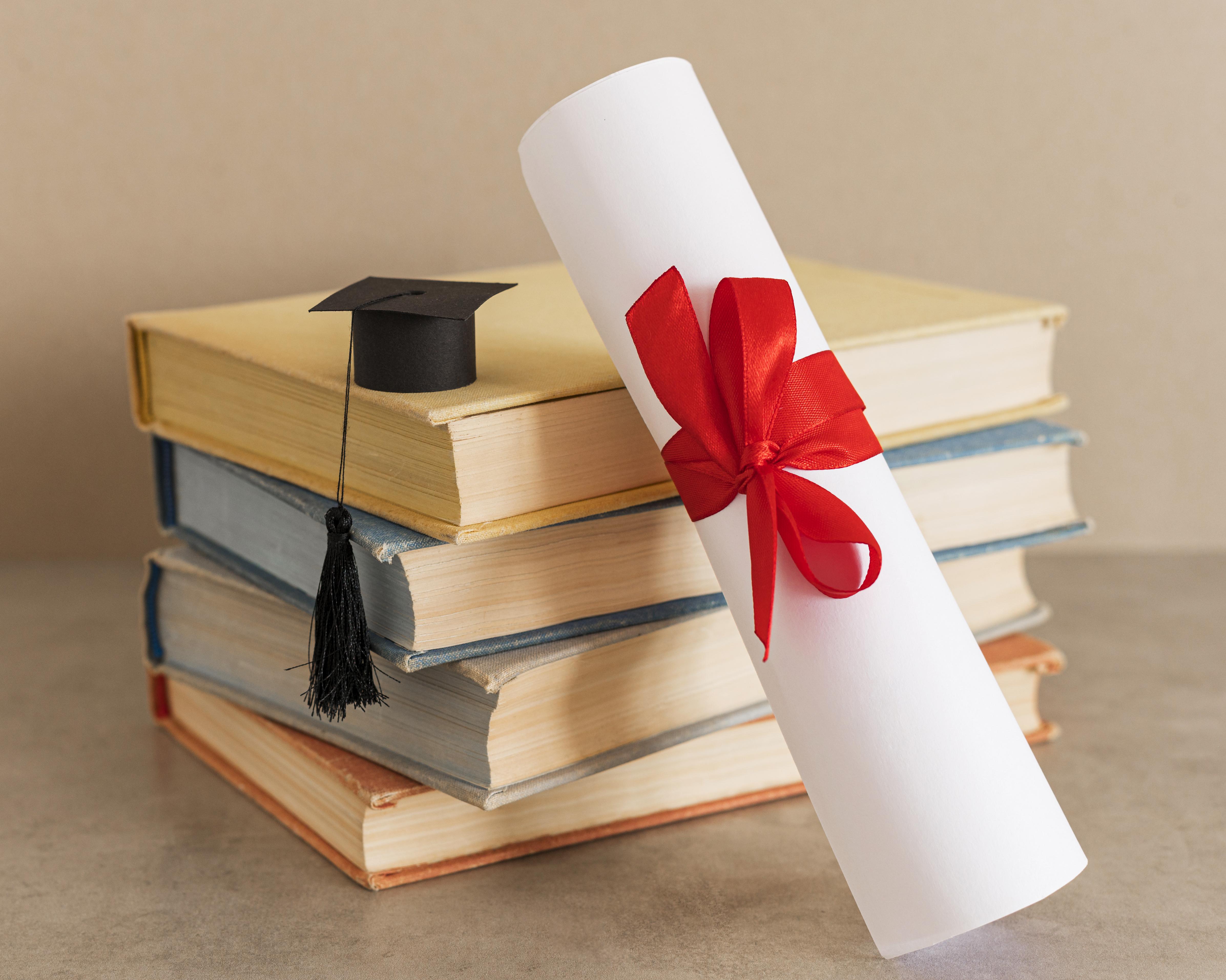 education-diploma-certificate