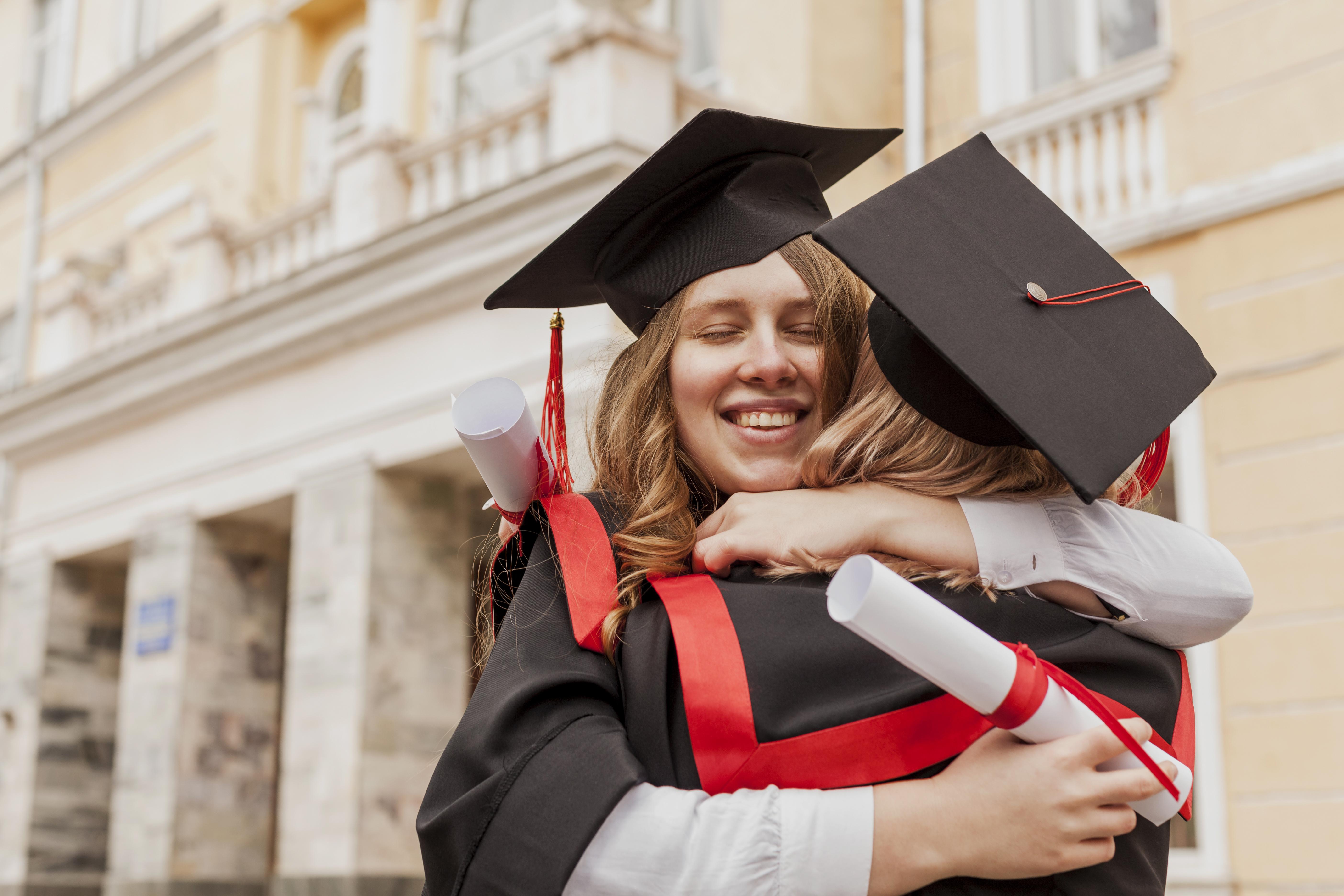 gratuated-girls